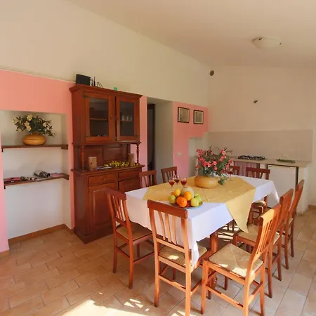 Ferienhaus Mansion In With Pool & Nature Apecchio